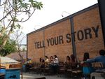 Enaknya Empal Suwir Burger dan Choco Lava Cake di Two Stories