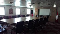 KM Kelud juga memiliki fasilitas ruang meeting. Mereka menjual paket Meeting on Board buat mereka ingin menggelar rapat sambil berlayar (Fitraya/detikTravel)