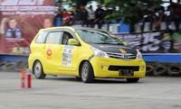 Peserta menggeber mobilnya. Pool/TOP 1/detikFoto.