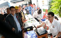 Berbeda dari biasanya, proses registrasi peserta Musornas sudah dilakukan sejak tiba di Bandara Sentani, Jayapura. Hal ini dilakukan agar lebih memudahkan penyelenggaraan. Istimewa/dok KONI Pusat.     