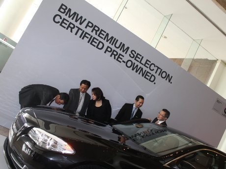 Mobkas BMW Laris Manis di Diler Resmi