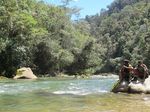 Sungai Sebening Kristal di Pedalaman Papua