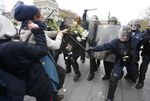 Demonstrasi Perubahan Iklim di Paris Rusuh