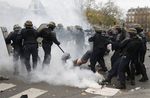 Demonstrasi Perubahan Iklim di Paris Rusuh