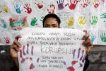 Kampanye Anti Korupsi Lewat Kain Perca