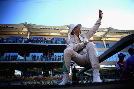 Hamilton di 2015: 11 Pole, 10 Kemenangan, dan Gelar Juara Dunia Ketiga