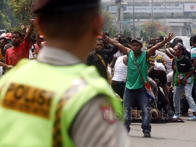 Demo Aliansi Mahasiswa Papua Ricuh