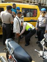 Keroyok Polisi, 20 Orang Pendemo Ditangkap