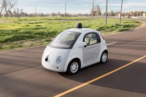 Mobil Pintar Google Mendapat Sentuhan Tesla