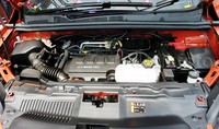 Chevrolet Trax menggunakan mesin 1.4 turbocharged. Tenaga mesin itu mencapai 140 PS. Sementara torsinya sebesar 200 Nm pada rentang 1.850-4.900 rpm.