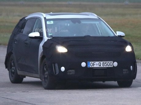 Varian Crossover Hybrid Kia Mulai Dipasarkan 2016