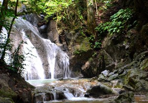 Air Terjun Tersembuyi di Aceh