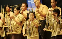 Kedutaan Besar Australia di Jakarta menyelenggarakan program Musik untuk Semua di Sekolah Luar Biasa (SLB-A) Pembina, Jalan Pertanian, Lebak Bulus, Jakarta Selatan, Rabu (2/12/2015).