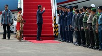 Pesawat Kepresidenan Boeing Bussines Jet (BBJ) yang ditumpangi Jokowi mendarat di Bandara Halim Perdana Kusuma, Jakarta Timur, Selasa (2/12/2015) sekitar pukul 10.00 WIB.