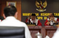 Ketua MKD Surahman Hidayat memberikan pertanyaan kepada Sudirman Said. Pool/Lamhot Aritonang/detikFoto.