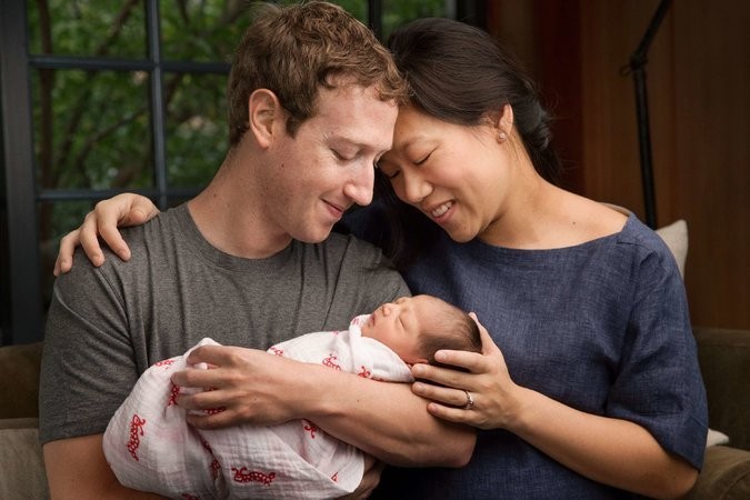 Mark Zuckerberg bersama istri dan buah hatinya (dok. Facebook) Mark Zuckerberg bersama istri dan buah hatinya (dok. Facebook)