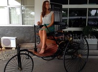 Greget melihat ini, Bertha kemudian nekat mengendarai kendaraan buatan suaminya bersama dua orang anaknya untuk berkunjung ke rumah ibunya di Pforzheim pada bulan Agustus 1888, tanpa sepengetahuan Karl Benz. Dalam waktu kurang dari 12 jam, Bertha akhirnya sampai setelah melalui jalanan sejauh 104 km dengan aman dan sentosa. Perjalanan Bertha yang historik itu akhirnya diketahui khalayak dan mendapat pujian saat itu.