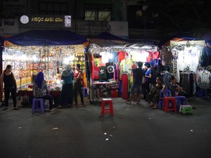 Pasar Malam Buat Belanja Murah di Vietnam
