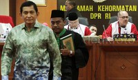 Presdir Freeport merekam dengan HP pertemuan dengan Setya Novanto dan pengusaha Reza Chalid. Dia punya alasan kuat, karena adanya kecurigaan. Pada pertemuan kedua, Reza menyinggung soal bisnis. Lamhot Aritonang/detikFoto.