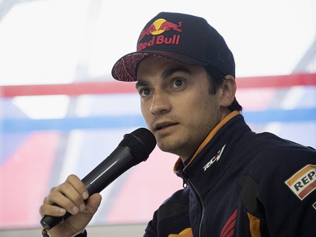 Dani Pedrosa, Penyuka Warna Biru yang Gemar Belajar