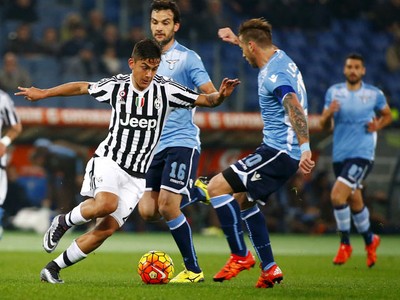 Juventus Tundukkan Lazio di Olimpico