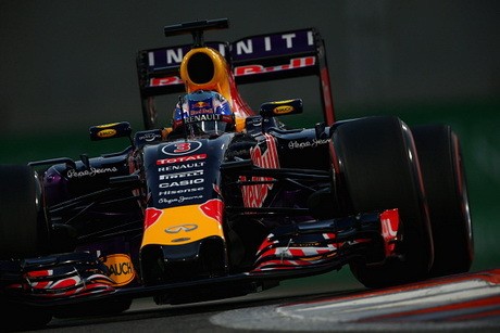 Red Bull Tetap Pakai Mesin Renault Musim Depan