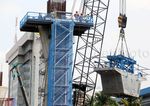 Pemasangan Box Girder di Tiang Jalan Layang Busway