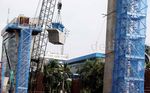 Pemasangan Box Girder di Tiang Jalan Layang Busway