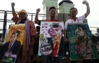 Ketua DPR Setya Novanto dilukis dengan berabagi versi.