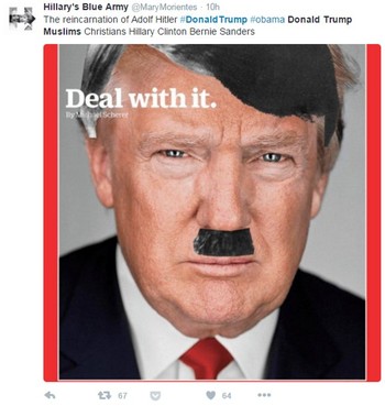 Plesetan Trump sebagai Hitler.