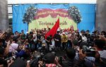 Aksi Bersihkan DPR