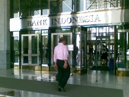 Besok Operasional Bank Libur Sambut Pilkada