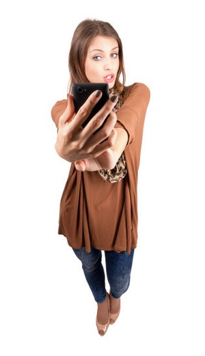 5 Kesalahan Selfie yang Buat Foto Jadi Kurang Menarik di Social Media