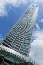 Memacu Adrenalin di SkyPoint Climb Gold Coast