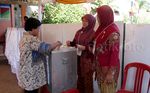 Jadi Petugas KPPS, Ibu PKK Berkebaya