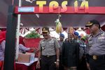 Kapolri Tinjau TPS Kampung Pilkada Depok