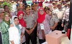Kapolri Tinjau TPS Kampung Pilkada Depok