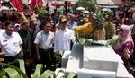 Menteri Yuddy Tinjau TPS di Depok