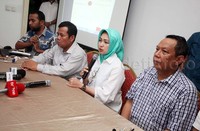 Airin mengaku bersyukur dengan perolehan suara melalui hitung cepat tersebut. Kendati begitu, dia mengatakan akan menunggu hasil resmi dari KPUD Kota Tangsel.