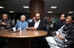 129 Calon yang Diusung Menang, Surya Paloh Sumringah