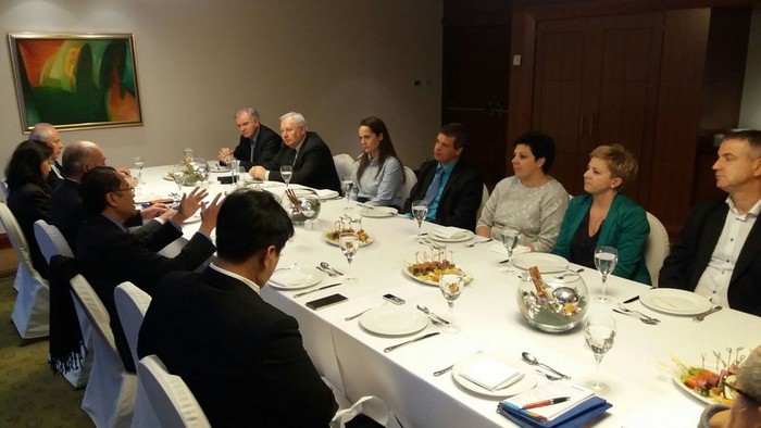 Terbang ke Polandia, Rizal Ramli Promosikan Pariwisata RI