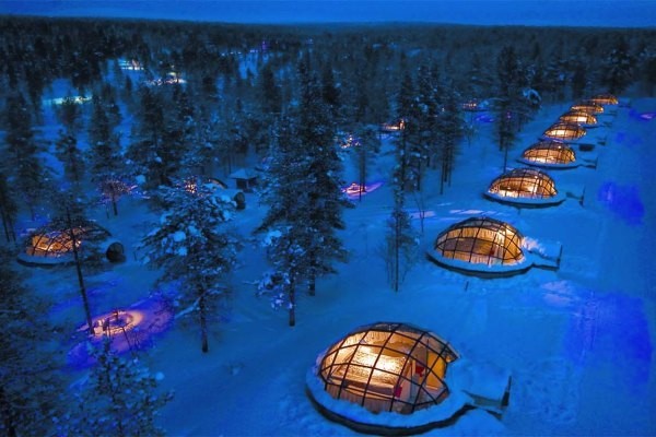 Hotel Kakslauttanen yang unik di Finlandia (kakslauttanen.fi) Hotel Kakslauttanen yang unik di Finlandia (kakslauttanen.fi)