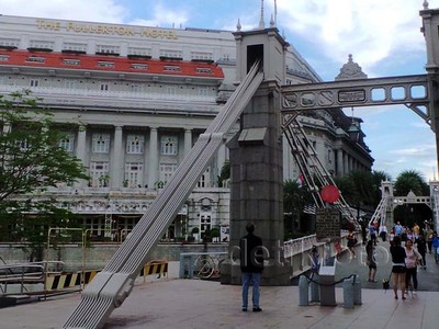 Melihat Hotel Fullerton, Monumen Nasional ke-71 Singapura