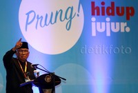PLT Ketua KPK Taufiqurahman Ruqi memberikan sambutan di peringatan hari anti korupsi.