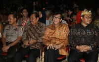 Selain Gubernur Jawa Barat Ahmad Heryawan, Kapolri Badrodin Haiti, Jaksa Agung HM Prasetyo dan Menkumham yasonna laoly hadir dalam kesempatan tersebut.