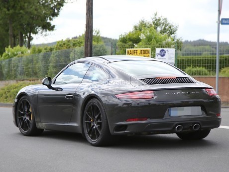 Dua Orang Indonesia Sudah Pesan Porsche 911 Terbaru