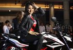 Honda Ladies Beraksi dengan CB150R Streetfire
