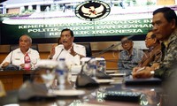 MKD DPR memanggil Menko Polhukam Luhut Pandjaitan Senin (14/12) depan. Luhut menyatakan siap memenuhi panggilan MKD terkait kasus papa minta saham.