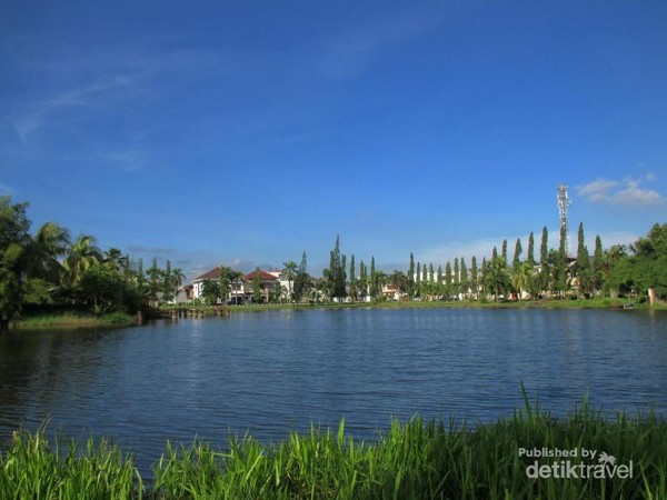Menikmati Danau Mungil Di Taman Cadika Pramuka Medan