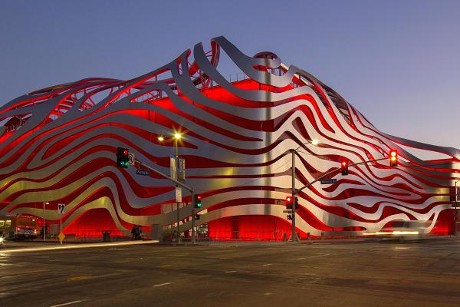 Cantiknya Museum Petersen Automotive di Los Angeles